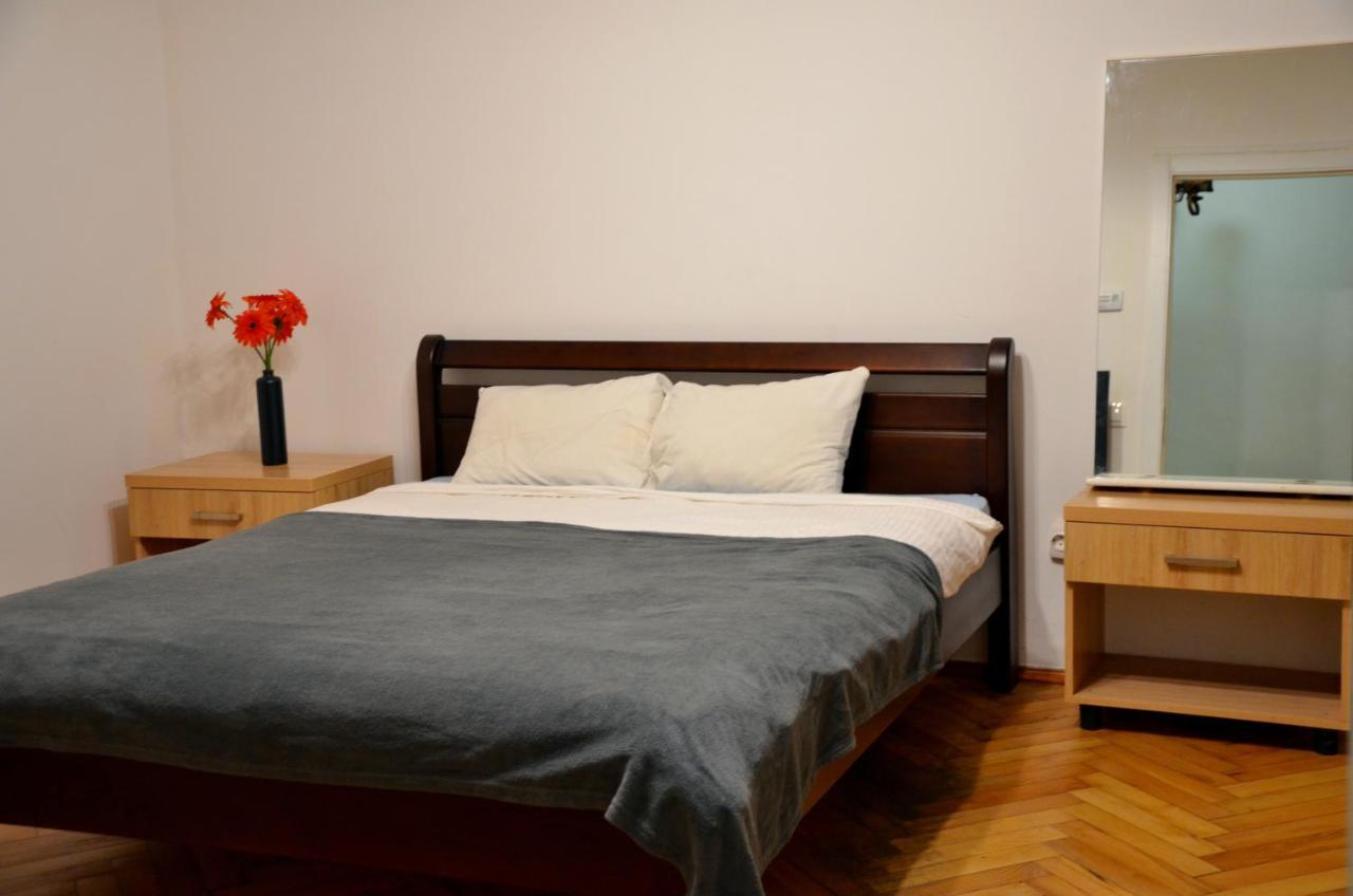 Brand New Apartment In City Center Lviv Kültér fotó